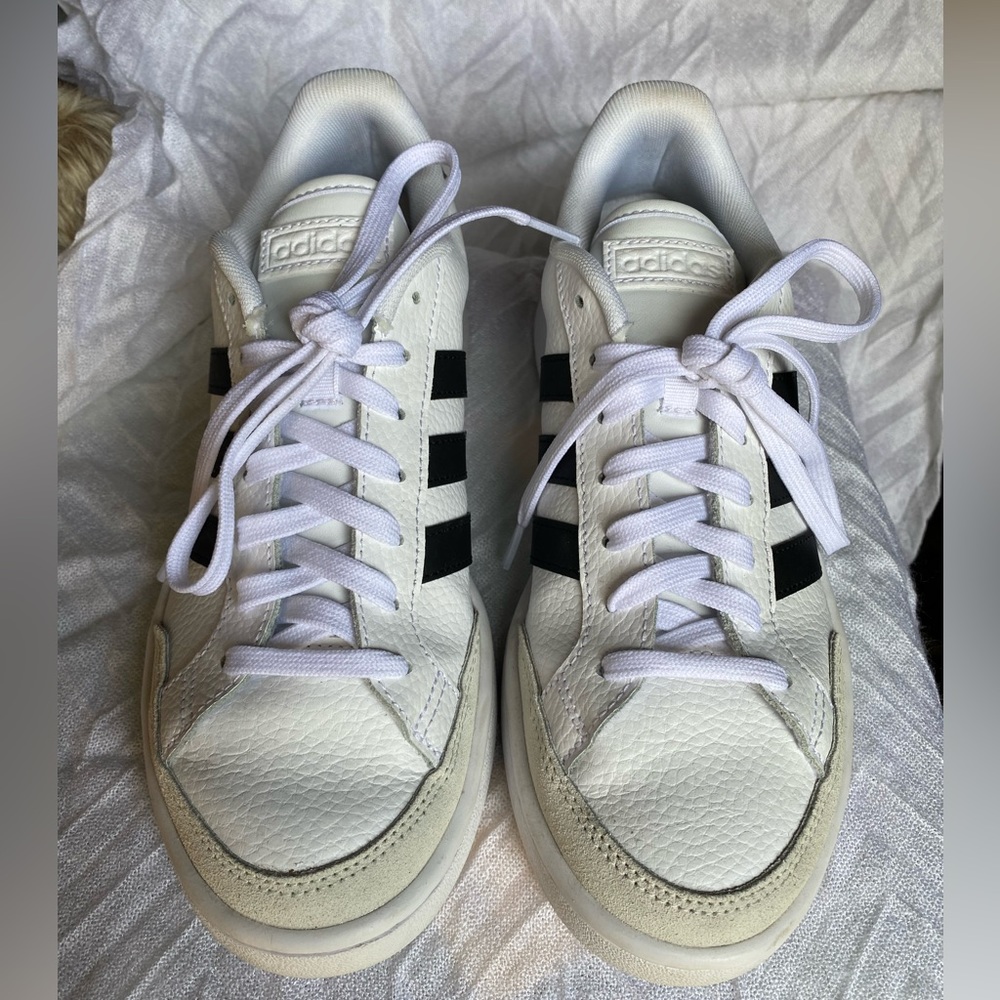 Adidas‎ grand court SE shoes size 7.5